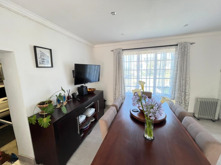 3 Bedroom Property for Sale in Cove Rock Eastern Cape